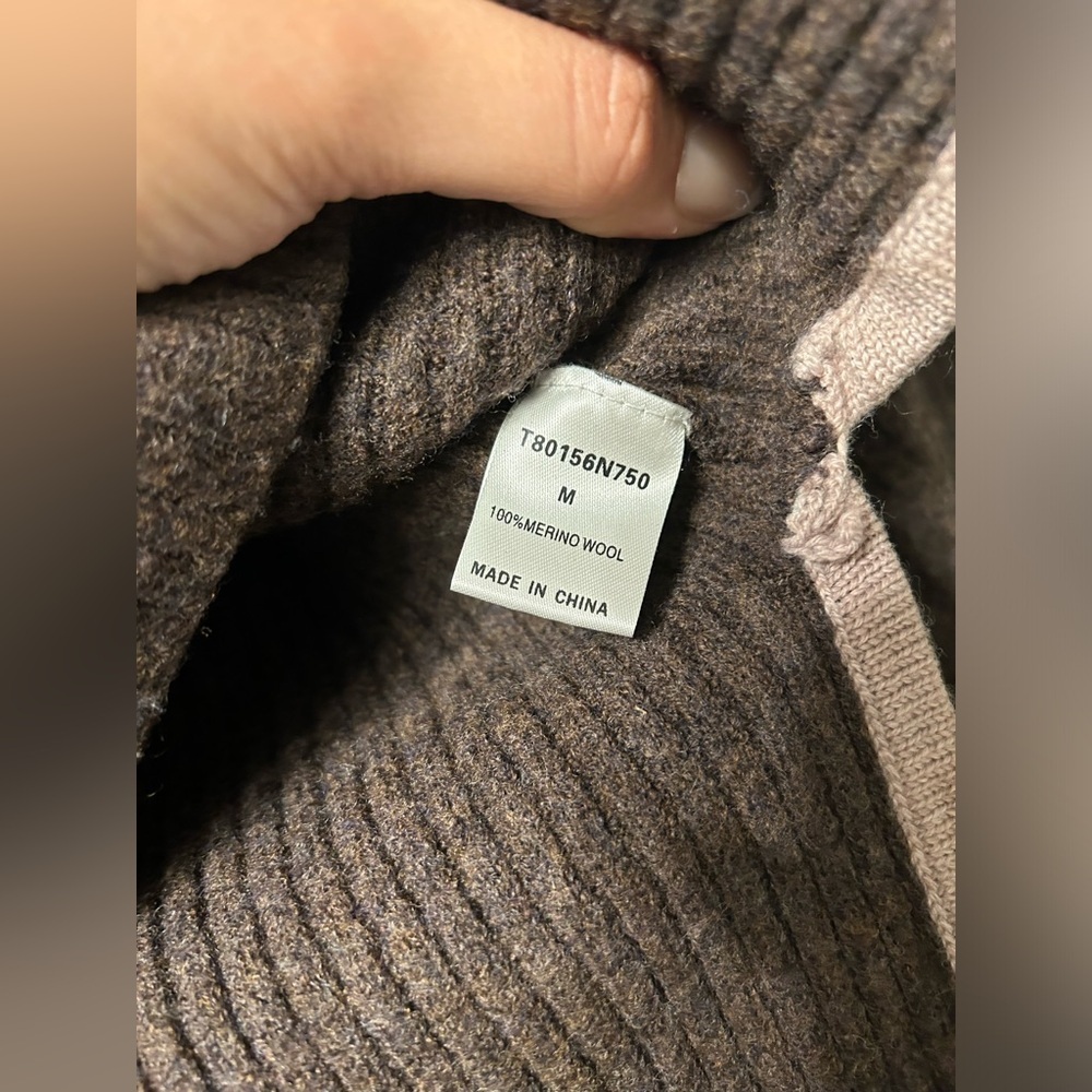 TART 100% Wool V Neck Sweater Women’s Size Medium - Picture 4 of 6